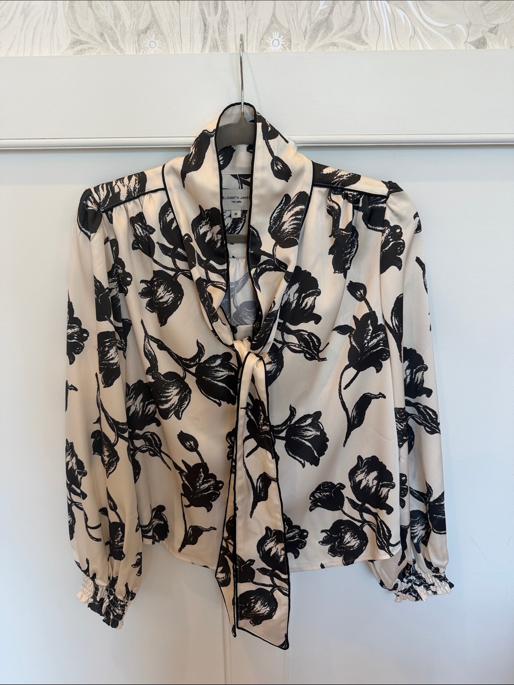 Tie-Neck Floral Blouse in Cream and Black